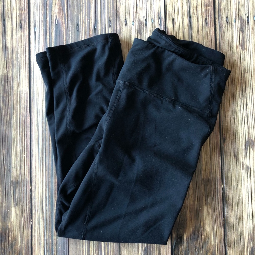 GapFit Black Workout Running Yoga Capri Leggings